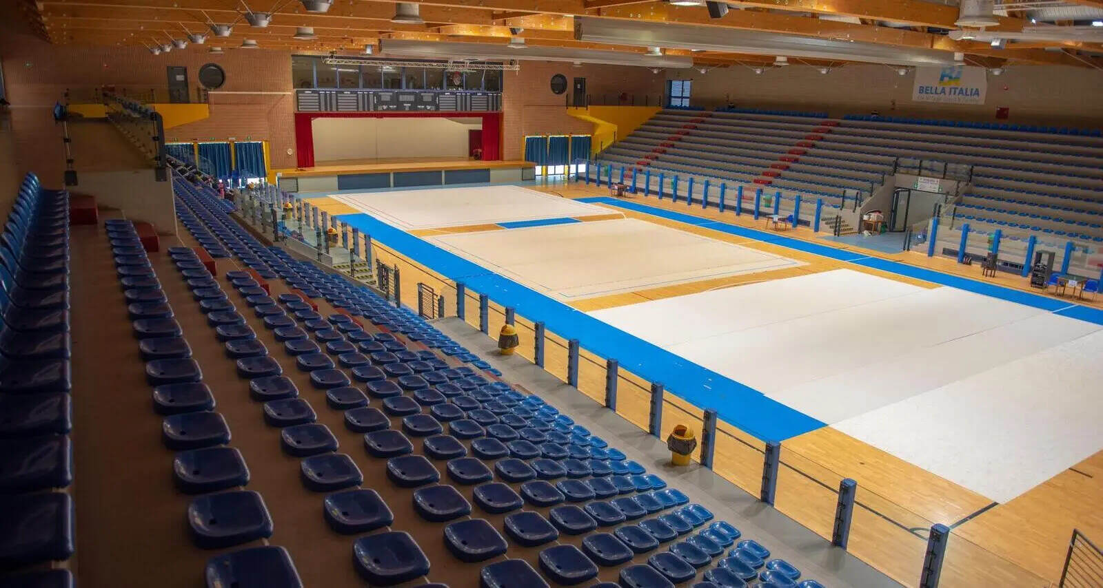Impianti sportivi professionali e resort del Piso Volley Camp a Lignano Sabbiadoro.
